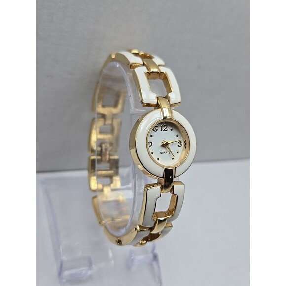 Avon White Enamel Gold Tone Link Bracelet Ladies Quartz Watch New Battery - Picture 3 of 9